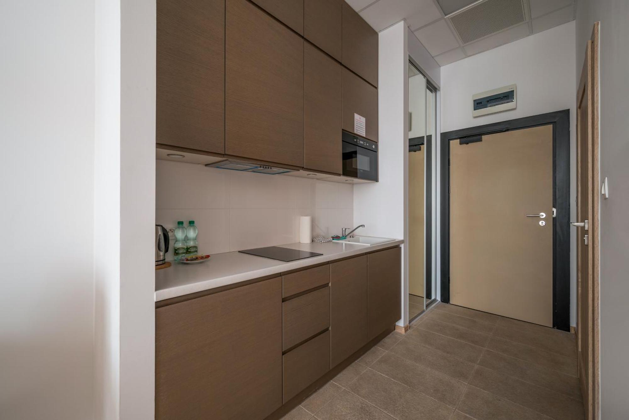 Apartament Jerozolimskie 232 *