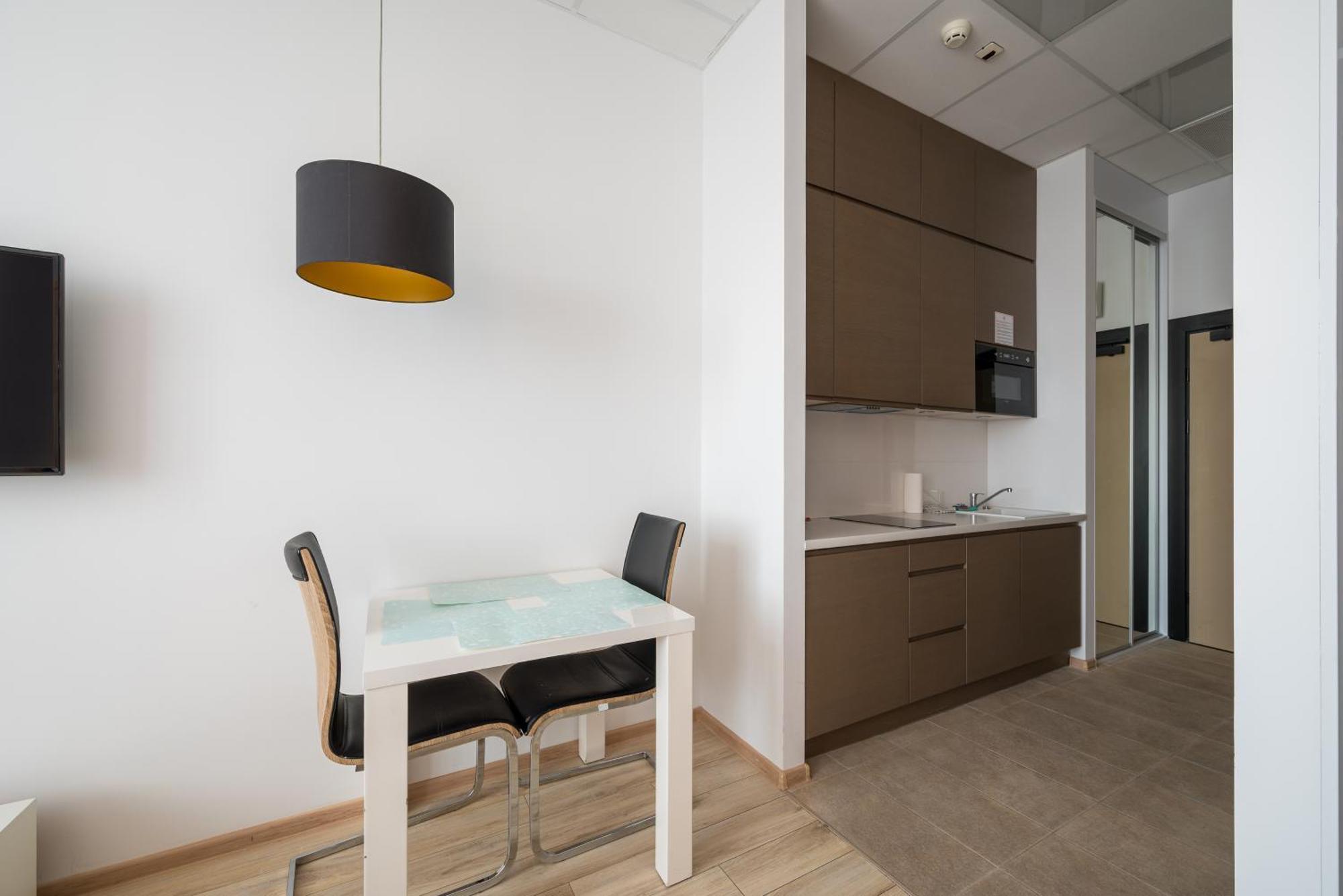 Apartament Jerozolimskie 232 *